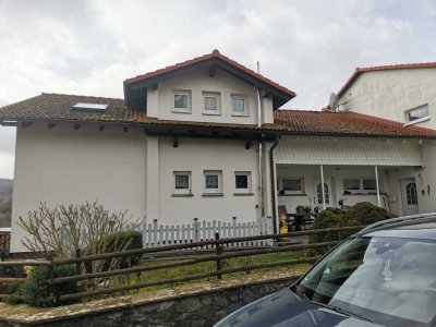 Langgöns-Oberkleen Mietwohnung 2-geschoßig 165 qm mit Balkon