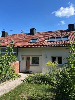 Schönes Reihenmittelhaus in ruhiger, stadtnaher Lage