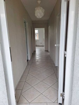 Attraktive 3,5 Zimmer Wohnung, direkt im Zentrum von Gelsenkrichen