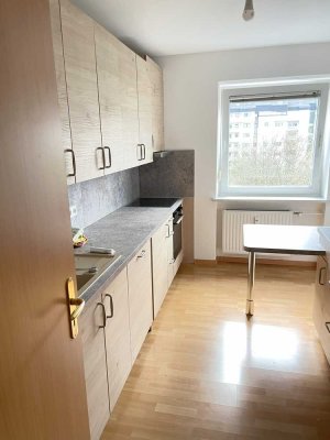 Schöne, sanierte 2-Zimmer-Wohnung mit EBK in Augsburg