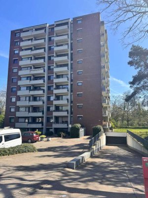 NE-Dichterviertel: Helle 3-Zim.-Whg mit TG-Stellplatz und Loggia in gepflegtem Mehrfamilienhaus