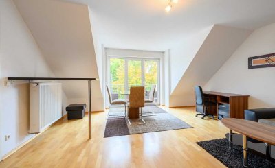 Helle, gepflegte 2-Zimmer-DG-Wohnung mit Balkon in Top-Lage