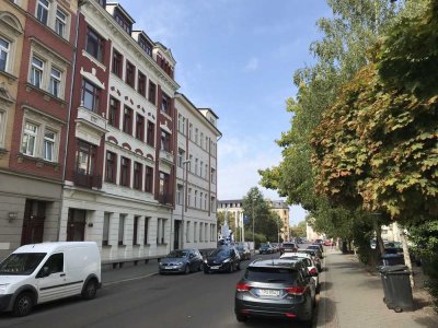 Lichtdurchflutete Maisonettewohnung über den Dächern der Stadt