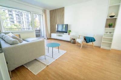 Stuttgart-West: Frisch renovierte, möblierte 2,5 Zimmer Wohnung mit Balkon und Garage
