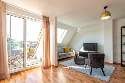 Wunderschöne kompl. neuwertig möblierte Wohnung mit Balkon