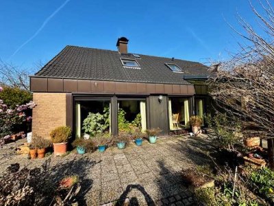 Freistehendes XXL-Einfamilienhaus (KAMPA-Fertighaus) in ruhiger Toplage von Monheim. Erbbaurecht!