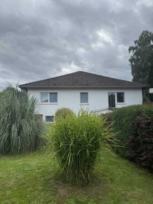 Großzügige  Wohnung in 2-Familienhaus