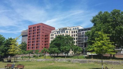 Luxuriöse 2-Zimmer-Wohnung mit Balkon im 6. OG in Frankfurt Ostend