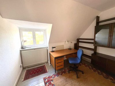 Möblierte 2,5-Zimmer-Wohnung mit sehr guter Anbindung