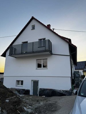 Erstbezug nach Sanierung mit Balkon: attraktive 5-Zimmer-Wohnung in Rottenburg