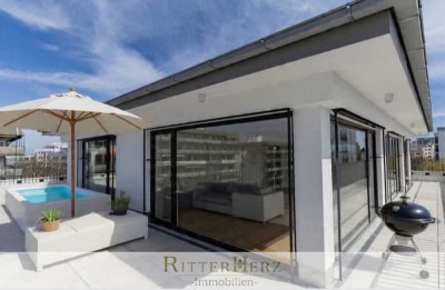 „City Life“ Neubau-Penthouse mit großer Dachterrasse, Panoramafenster und U-Bahn um die Ecke!