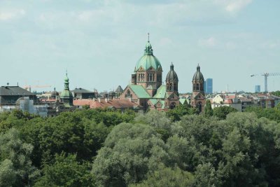 WOHNEN MIT ISARBLICK – Stilvolle 4-Zimmer-Wohnung in Bestlage