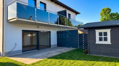 Attraktive Neubau Doppelhaushälfte mit Garten, Carport, Balkon und offener Wohnküche