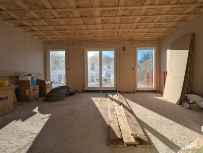 FAMILIENTRAUM - NEUBAU AM WALDRAND, WÄRMEPUMPE, FÜR HANDW. BEGABTEN BAUHERRN/-FRAU