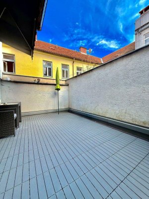 *AB 01.07.* I XL-TERRASSE I TOP-KÜCHE I SEHR HELL &amp; RUHIG I BADEWANNE I WG TAUGLICH I MODERN SANIERT I LICHTDURCHFLUTET I SEHR ZENTRALE LAGE AM STADTPARK I