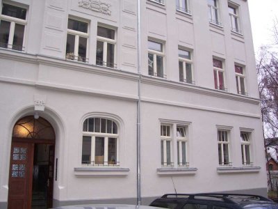 Stilvolle 3-Raum-Wohnung im Denkmalhaus mit Balkon
