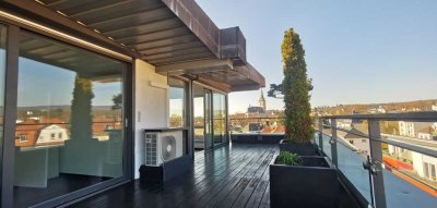Über den Dächern der Stadt / Penthousewohnung voll klimatisiert mit großer Terrasse in Citylage