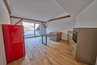 Exklusive 2-Zimmer-Dachgeschosswohnung in Kufstein - Hell &amp; Zentral!