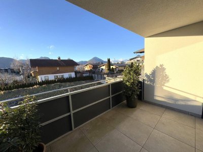 Neuwertige 2 Zimmer Wohnung mit Balkon