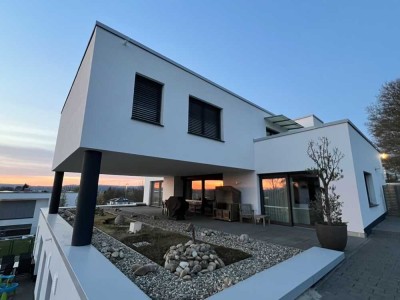 Wohnen am Lahnberg -  Exklusive Wohnimmobilie Doppel-Garage und Garten
