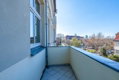 Klassischer Berliner Jugendstilaltbau*Bezugsfrei*neue Heizungsanlage*Balkon*