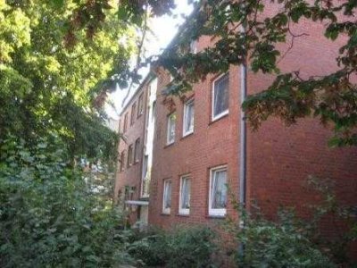 Schöne 2,5-Zimmer-Wohnung mit Balkon im Erdgeschoss
