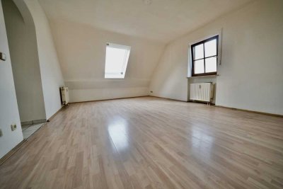 Renovierungsbedürftige 2-Zimmer DG Wohnung im Zentrum von Au i.d. Hallertau