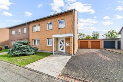 Gepflegtes Zweifamilienhaus mit Garage und Garten in ruhiger Lage von Hürth