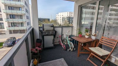 BB-Flugfeld 3,5-Zimmer-Wohnung mit Balkon und EBK *Provisionsfrei*