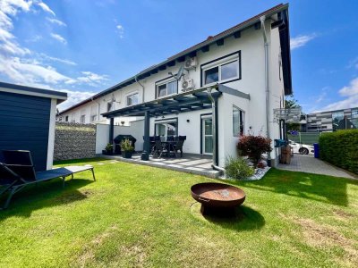HOCHWERTIGES REIHENENDHAUS MIT GARTEN UND ÜBERDACHTER TERRASSE - PV-ANLAGE - GARAGE - FERNWÄRME