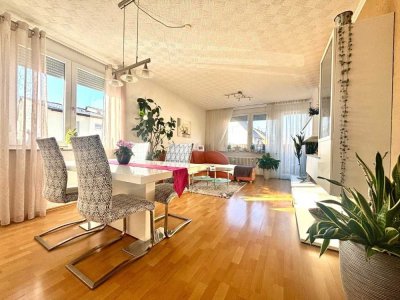 Einziehen und Wohlfühlen: Gepflegte 4-Zimmer-Wohnung mit Balkon, Stellplatz und modernem Bad