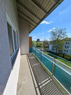 Helle 3-Zimmer-Wohnung mit Balkon in Amberg
