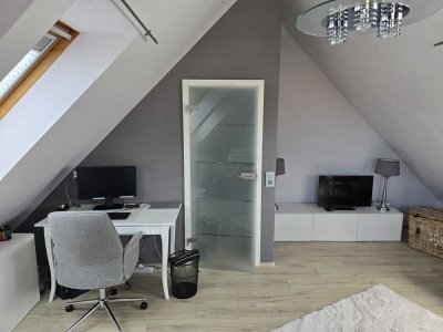 Sonnige 4-Zimmer-Wohnung mit Terrasse, Fußbodenheizung und idyllischem Ausblick