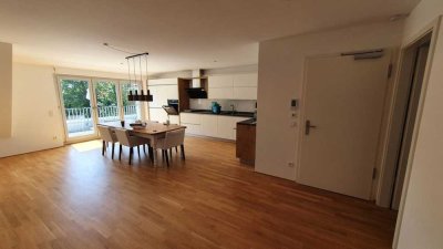 Schöne 5-Zimmer Maisonette Wohnung direkt am alten Friedhof, Nähe Nerotal und stadtnah