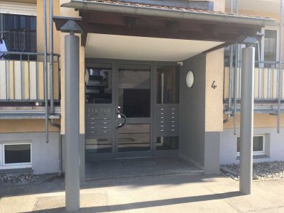zentrale 2,5-Zimmer Wohnung mit Balkon