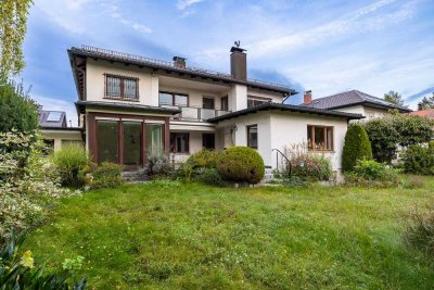 Gepflegtes Wohnhaus mit Garage, Wintergarten und weiterer Wohneinheit