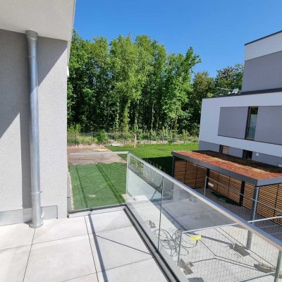2-Zi-Wohnung Havelmarina: Hell, Balkon & am Wasser
