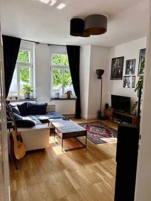 Ansprechende 2-Zimmer-Altbauwohnung mit Garten im EG