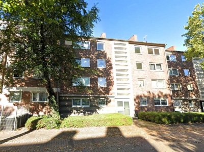 • Frisch sanierte Etagenwohnung • 3 ZKDB • Balkon • Garage