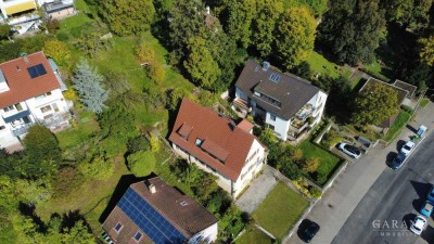 Zweifamilienhaus mit zusätzlichem Baugrundstück in Stuttgart-Rohracker!