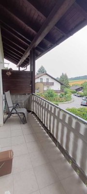 Attraktiv und top gelegen: Dreizimmerwohnung mit eigener Haustüre - wie Reihenmittelhaus