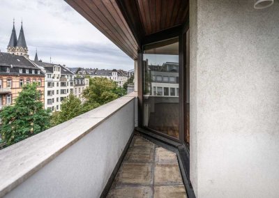 NEU *Paul & Partner* IHRE NEUE MAISONETTE MIT AUSBLICK ÜBER WIESBADEN IN ZENTRALER LAGE !