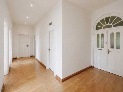 Renovierte Altbauwohnung mit Charme in zentraler Lage