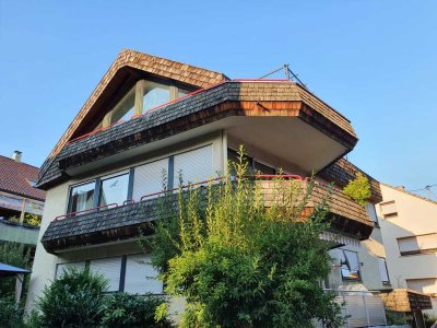 Ruhige 3-Zimmerwohnung mit Südbalkon, Kamin, Klimaanlage und Garage in Hirschlanden