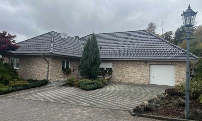 komfortables, barrierefreies Wohnen im großzügig geschnittetem Bungalow in naturnaher Lage