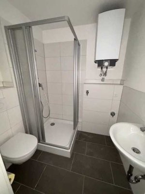 1-Zimmer-Wohnung mit modernem Duschbad // 1.OG mitte
