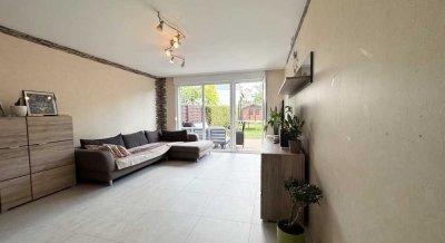 Modernes Reihenmittelhaus mit Garten, Carport und Dachterrasse – Baujahr 2012