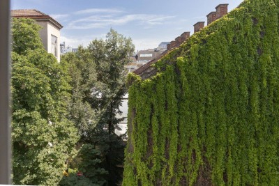 Altbaujuwel mit Potenzial – 106 m² im 5. Liftstock mit Balkon und Blick ins Grüne