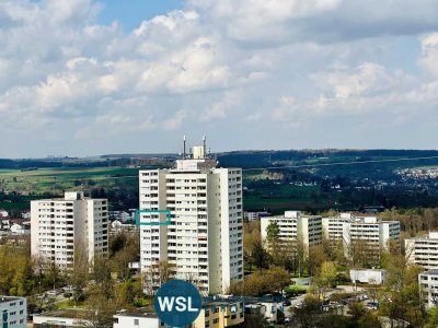 Großzügige 4,5-Zi.-Wohnung mit 2 Balkonen (TOP Weitblick!) und TG-Stellplatz in Nürtingen-Roßdorf