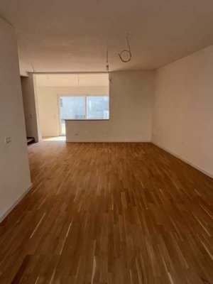 Kinderfreundliche Doppelhaushälfte in Karlsruhe-Knielingen